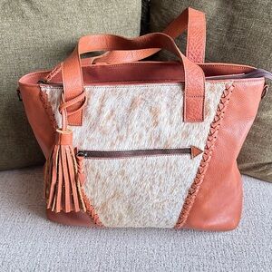 Western & Co Large Leather  Tote Tan  Cowhide Cowgirl Fall Purse Rodeo Horse